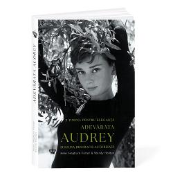 &bdquo;Sunt un om obi&537;nuit care a avut o via&539;&259; extraordinar&259;&ldquo; AUDREY HEPBURNActri&539;a din spatele z&acirc;mbetului o combina&539;ie rar&259; de gra&539;ie &537;i bun&259;tate simbolul elegan&539;ei discre&539;iei &537;i simplit&259;&539;ii care a redefinit feminitatea modern&259; &icirc;ntr-un nou limbaj estetic nu prin str&259;lucire ci prin atitudine pentru c&259; mai pu&539;in &icirc;nseamn&259; mai 