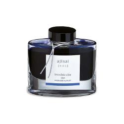 Numele iroshizuku este o combina&355;ie de cuvinte japoneze irocolorare pe de o parte exprim&259; un standard inalt &351;i o mare varietate de culori iar shizuku pic&259;turi sugereaz&259; ins&259;&351;i imaginea pic&259;turilor de ap&259; Fiecare culoare poart&259; numele unui peisaj japonez acest lucru intensificand &351;i mai mult unicitatea fiec&259;rei culori Atunci cand scrii bucur&259;-te de bog&259;&355;ia japonez&259; &351;i de estetica subtil&259; a 