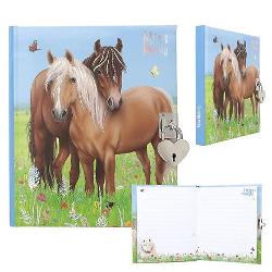Pentru secrete si ganduri jurnalul domnisoarei Melody cu un castel dragut In forma de inima si motive mari de cai pe o pajiste cu flori colorate In fata si In spate are 192 de pagini interioare fine si ilustrate cu dragoste