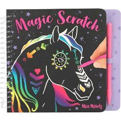 Atentie iubitori de cai Cartea Mini Magic Scratch de la Miss Melody are cele mai frumoase imagini in cele mai stralucitoare culori Stiloul din plastic este inclus&nbsp;