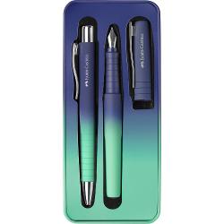 Set cadou ce contine un stilou si un pix Poly Faber-Castell gama Flow Forma ergonomica triunghiulara Grip placut la atingere cu textura anti-alunecare Clip rezistent varf si buton din metal Rezerva de mare capacitate XB albastra Corp si componente din plastic reciclat Varf stilou tip M Penita din otel inoxidabil Culoare albastru-turcoaz cu efect gradient