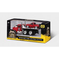 Set Muscle Transports Camion Si Masinuta Metalica Scara 1 la 64 de colectie conceput pentru pasionatii de vehicule clasice si pentru copii care apreciaza jocul realist Produsul include un camion transportor si un vehicul incarcat ambele fabricate din metal cu detalii din plastic oferind rezistenta si un aspect autentic Designul este inspirat din modele auto clasice cu finisaje atent lucrate elemente grafice vintage si roti functionale care permis rularea usoara Setul reproduce fidel 