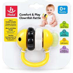 Jucaria pentru bebelusi in forma de peste clovn este conceputa pentru stimularea simturilor si dezvoltarea abilitatilor motorii inca din primele luni de viata Designul colorat cu elemente galbene alb-negru si suprafete cu texturi diferite contribuie la stimularea vizuala si tactila iar miscarea pieselor produce sunete de zornaitoare care incurajeaza dezvoltarea auditiva Manerul mare si rotunjit este usor de prins de manutele mici ajutand la exersarea coordonarii si a motricitatii fine 