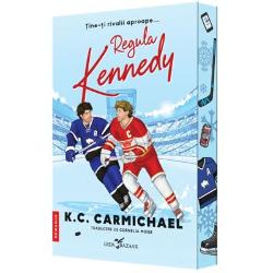 Inca douazeci de minute Atat mi-a mai ramas ca sa demonstrez din nou ca nu sunt mai prejos decat Connor KennedyCapitanul echipei sale fiul privilegiat al unei legende a hocheiului Connor Kennedy este baiatul de aur al ligii Si singurul jucator care stie mereu cum sa mi se vare pe sub piele Rivalitatea noastra s-a construit de-a lungul anilor iar cand suntem obligati sa impartim aceeasi camera la Jocurile Olimpice in calitate de coechipieri simt cum tensiunea dintre noi 