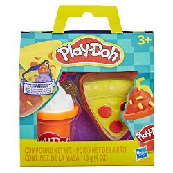 Setul Play-Doh Pizza si Milkshake ii invita pe cei mici sa creeze preparate colorate si amuzante din plastilina Copiii pot modela o felie de pizza pot adauga diferite toppinguri si pot realiza un milkshake decorat dupa propria imaginatie Accesoriile incluse stimuleaza joaca de rol creativitatea si indemanarea oferind multiple posibilitati de combinare si decorare Setul contine plastilina Play-Doh in mai multe culori cu o cantitate totala de aproximativ 113 g si este recomandat copiilor 