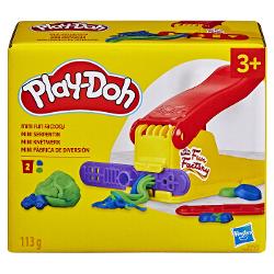 Setul Play-Doh Mini ofera copiilor o modalitate distractiva de a modela si crea diferite forme din plastilina Cu ajutorul presei si al accesoriilor incluse plastilina poate fi presata prin diverse sabloane pentru a obtine modele forme si decoratiuni variate Setul include 2 recipiente cu plastilina Play-Doh in culori diferite cu o cantitate totala de 113 g precum si accesorii pentru modelare si decupare Activitatea stimuleaza creativitatea imaginatia indemanarea si motricitatea fina 
