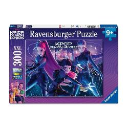 Puzzle-urile 2D pentru copii imbina joaca plina de bucurie cu sustinerea dezvoltarii inca din primii ani Ilustratiile colorate cu personaje preferate animale si motive apropiate copiilor ii incurajeaza sa asambleze puzzle-ul si ii ajuta sa exerseze concentrarea si abilitatile manuale Puzzle-urile sunt fabricate din carton gros cu un suport moale rezistent la indoire iar suprafata antireflex din hartie cu textura de in reduce reflexiile si faciliteaza asamblarea Datorita tehnologiei 