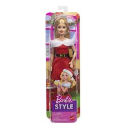 Papusa Barbie Style Craciunita aduce atmosfera sarbatorilor intr-o tinuta festiva inspirata de Craciun Barbie poarta o rochie rosie eleganta cu detalii albe pufoase in zona umerilor si curea neagra cu catarama aurie completata de pantofi si accesorii asortate Designul festiv o face potrivita pentru joaca tematica de sarbatori dar si pentru colectie Copiii pot recrea momente de Craciun si pot inventa propriile povesti alaturi de Barbie Varsta recomandata 3 ani