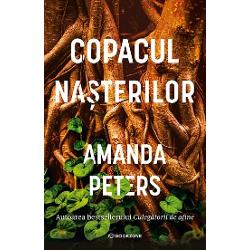 De la autoarea bestsellerului interna&539;ional Culeg&259;torii de afine o poveste de neuitat despre familie tradi&539;ie &537;i puterea unei femei de a-&537;i ap&259;ra singur&259; viitorul&nbsp;1996 Nova Scotia N&259;scut&259; la umbra unui copac sacru pentru genera&539;ii &icirc;ntregi de femei indigene Aliet este crescut&259; de bunica ei aprig&259; &537;i iubitoare Kiju Tat&259;l ei a fost mereu o enigm&259; iar mama i-a murit 