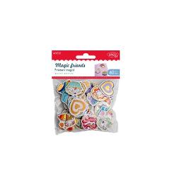 Adaug&259; un plus de culoare &537;i fantezie proiectelor creative cu setul Prieteni magici AD532 de la DACOart Cele 60 de accesorii decorative din spum&259; autoadeziv&259; sunt realizate &icirc;n forme &537;i dimensiuni variate cu ilustra&539;ii vesele inspirate dintr-un univers magic unicorni curcubeie 