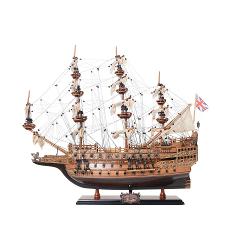 Redescoper&259; gloria &537;i m&259;re&539;ia marinei britanice din secolul al XVII-lea prin acest model de colec&539;ie al faimoasei nave HMS Sovereign of the Seas Realizat manual cu aten&539;ie la detalii acest model este o reproducere fidel&259; ideal&259; pentru iubitorii de istorie naval&259; &537;i pasiona&539;ii de artizanat marinstrong 