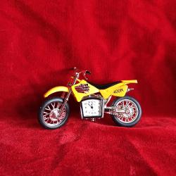 Miniatura decorativa motocicleta ceas c3350