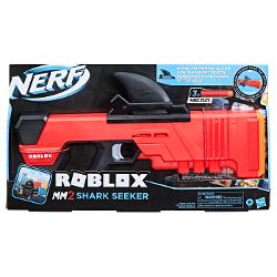 Acest blaster Nerf Roblox MM2 Shark Seeker este inspirat de jocul Roblox MM2 Include un cod special care iti permite sa rascumperi un articol virtual exclusiv pe Roblox Blasterul are un design extraordinar care aminteste de un rechin si include o aripioara pe care o misti pentru a arma blasterul Include 3 sageti Nerf Mega din spuma Pentru a incepe sa tragi incarca cele 3 sageti in partea din fata a blasterului misca aripioarele inainte si inapoi si apasa tragaciul pentru a lansa 1 
