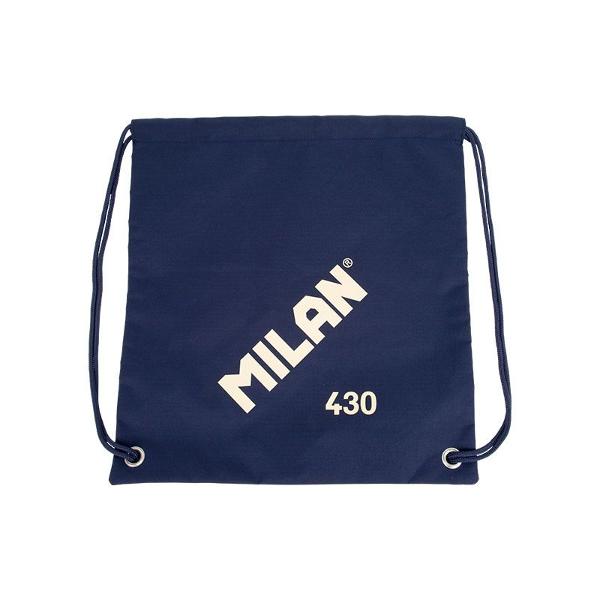 Sac mare cu snur bleumarin Colec&539;ia 430 din 1918 inspirat&259; din culorile &537;i designul originale ale radierelor MILAN fabricate în Spania din 1918 &538;es&259;tur&259; exterioar&259; „Ripstop” u&537;oar&259; &537;i rezistent&259; la coacere &537;i rupere deoarece folose&537;te o tehnic&259; special&259; care &539;ese fire groase de înt&259;rire în mod regulat intervale care creeaz&259; un model încruci&537;at 