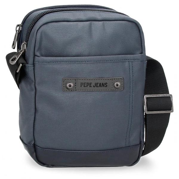 Geanta umar barbati Pepe Jeans Hatfield 2 compartimente bleumarin 17x22x75 cmBrand Pepe Jeans LondonCuloare bleumarinDimensiune 17x22x75 cmMaterial poliester  piele ecologica  bumbacCapacitate 1 litri2 compartimente pentru o mai buna organizarelungimea baretei este de aproximativ 80 cmMultiple buzunare interioare pentru depozitare accesorii si gadgeturiInchidere cu fermoarGeanta este realizata 