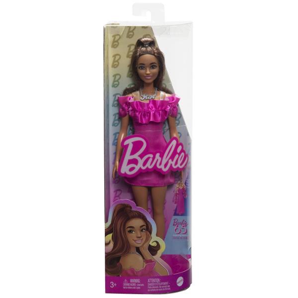 Fashionistas este una dintre cele mai indragite colectii Barbie oferind o gama larga de papusi cu diferite stiluri si accesorii introducand conceptul de diversitate si acceptare in randul fetelor Aceasta colectie include papusi cu diferite tipuri de siluete tonuri de piele culori de ochi si par astfel fetele nu se vor plictisi niciodata si isi vor gasi papusa asemanatoare stilului lor Papusile au stilul lor propriu inspirat de ultimele tendinte din moda si vin cu o tinuta completa 