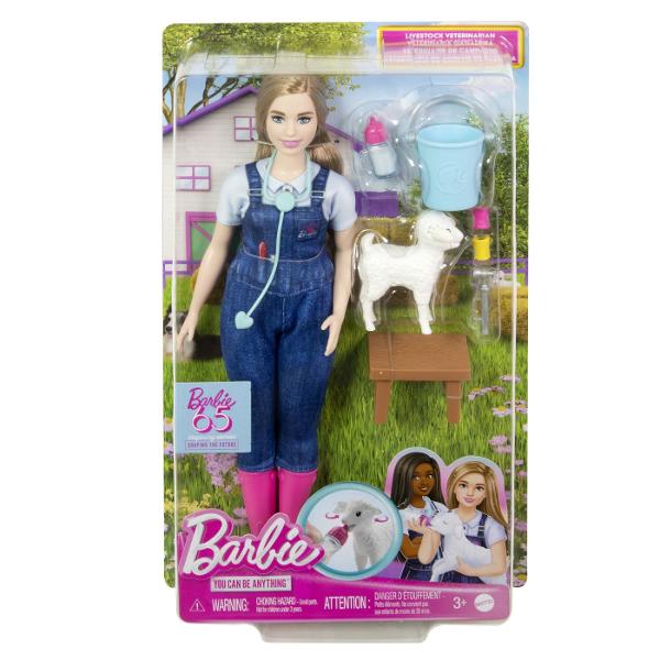 Sarbatoreste cea de-a 65-a aniversare a lui Barbie cu o colectie de papusi cu cai de cariera preferate cum ar fi a fi veterinar la ferma Papusa Veterinara Barbie&reg poarta o tinuta tematica cu pantofi roz iconici iar setul include si 10 accesorii inclusiv o oaie cu urechi mobile Distractia este diversificata prin accesorii suplimentare precum o banca o galeata echipament de examinare un ciocan si un stetoscop in forma de inima si 2 pansamente pentru oi tinuta detasabila a 