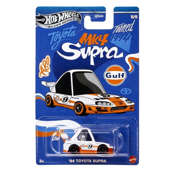 Colectia Hot Wheels Silver Series Gulf aduce un plus de stil si performanta oricarei piste de curse Aceste masinute metalice la scara 164 impresioneaza prin designul lor autentic detalii inspirate de modelele reale si decorurile iconice Gulf Fiecare masinuta este realizata cu atentie la detalii perfecta pentru colectionari si pasionati de curse Adauga viteza si actiune in colectia ta Hot Wheels cu aceste modele deosebite din editia Silver Series Gama contine urmatoarele 5 modele Manga 