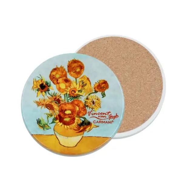 Suport pentru pahar – Ceramic&259; 10x10 cm Design Van Gogh SunflowersAdaug&259; un strop de art&259; mesei tale cu acest suport pentru pahar din ceramic&259; decorat cu una dintre lucr&259;rile emblematice ale lui Vincent van Gogh strong 