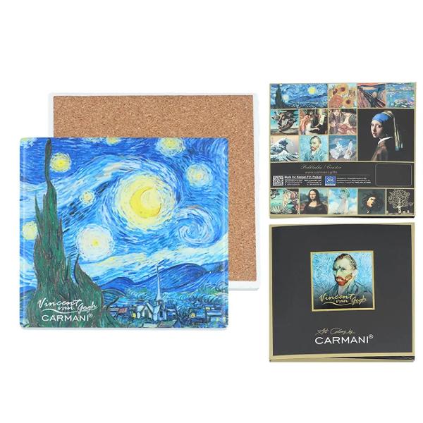 Suport ceramic Van Gogh – Noapte înstelat&259; 108 x 108 cmProtejeaz&259;-&539;i suprafe&539;ele cu stil artistic Acest suport ceramic p&259;trat este decorat cu celebra pictur&259; Noapte înstelat&259; de Vincent van Gogh &537;i aduce un plus de 