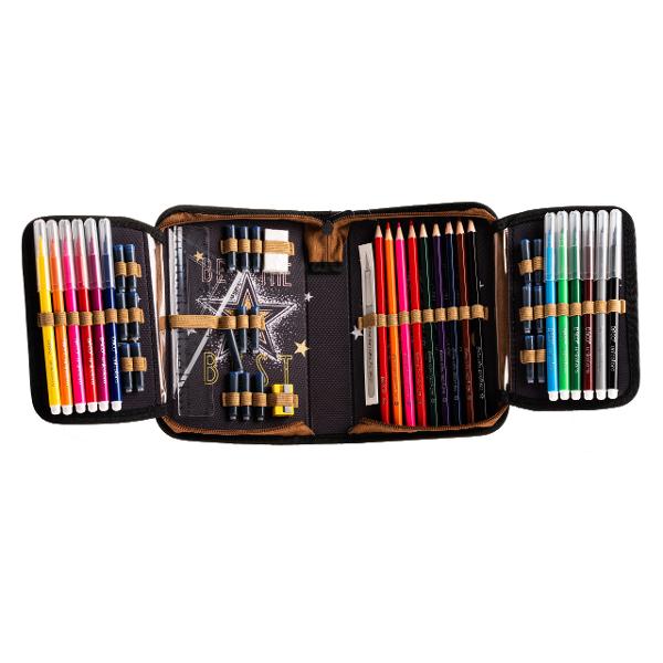 Penarul este un echipament de baz&259; ideal pentru &537;coal&259; prev&259;zut cu spa&539;ii destinate instrumentelor de scris &537;i accesoriilor tale preferatePenarele &537;i ghiozdanele de la DACO reprezint&259; un partener de încredere atunci când vrei s&259; î&539;i înnoie&537;ti cele necesare pentru începerea &537;colii &537;i în acela&537;i timp s&259; fii în trend cu ultimele nout&259;&539;i 
