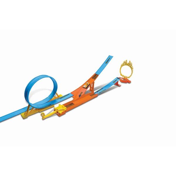 Pregateste-te pentru o experienta plina de emotie cu setul &quot;Fresh Metal 100 Loop & Launch Stunt Set&quot; Acest set iti ofera ocazia de a construi piste spectaculoase cu bucle sarituri si obstacole pentru a-ti testa abilitatile de cascador cu masinutele metalice Setul include elemente de pista care permit realizarea de caderi si bucle care sfideaza gravitatia oferind un spectacol vizual captivant Lansatorul inclus permite propulsarea masinutelor cu viteza pentru 
