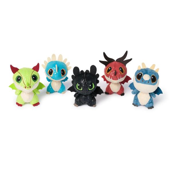 Ia-ti zborul cu dragonii tai preferati Deblocheaza totemul viking pentru a descoperi unul dintre cele cinci stiluri - Toothless Deadly Nadder Monstrous Nightmare Gronckle si Terrible Terror Fiecare dragon adorabil de 75 cm prezinta detalii fidele filmului fiind alcatuit din plus moale cu solzi stralucitori gheare si aripi din pasla si ochi expresivi brodati Fiecare are de asemenea brate adorabil de scurte corpuri plinute si cozi lungi care ii mentin in pozitie verticala si 