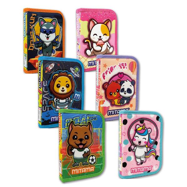 Acest penar pentru prescolari de la Mitama este echipat cu 2 fete diferite si un compartiment oferind tot ce are nevoie un copil pentru a-si exprima creativitateaContinut 5 creioane cerate 5 carioci jumbo 1 foarfecaInclude 3 file pentru coloratDesign atractiv pentru baieti si fetePret per bucata Nu se poate alege modelul se livreaza in functie de disponibilitatea din stoc