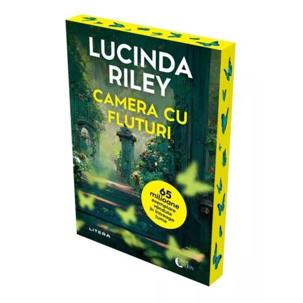 Abundând de personaje memorabile &537;i de secrete dureroase Camera cu fluturi este o poveste fascinant&259; dep&259;nat&259; de-a lungul mai multor genera&539;iiPosy Montague se apropie de cea de-a &537;aptezecea aniversare Ea înc&259; locuie&537;te la Admiral House frumoasa re&537;edin&539;&259; ce a apar&539;inut familiei sale timp de genera&539;ii &537;i care se afl&259; în splendida zon&259; rural&259; a 