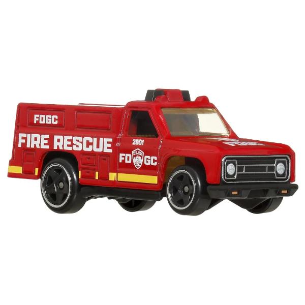 La Batmobile&hellip; sau oricare dintre vehiculele de pe strazile din Gotham City disponibile in aceasta colectie Hot Wheels cu tematica Batman Recreati scene de urmarire legendare din seria Batman sau inventati unele noi cu aceste vehicule din metal la scara 164 care au decoratiuni si elemente de design emblematice din benzile desenate serialele si filmele Ambalajul grozav creste caracterul de colectie Copiii si colectionarii deopotriva vor adora detaliile si piesele turnate usor de 