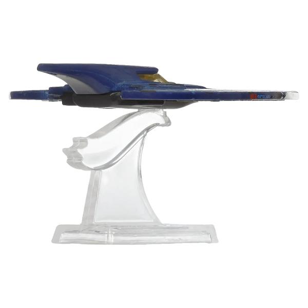 La Batmobile&hellip; sau oricare dintre vehiculele de pe strazile din Gotham City disponibile in aceasta colectie Hot Wheels cu tematica Batman Recreati scene de urmarire legendare din seria Batman sau inventati unele noi cu aceste vehicule din metal la scara 164 care au decoratiuni si elemente de design emblematice din benzile desenate serialele si filmele Ambalajul grozav creste caracterul de colectie Copiii si colectionarii deopotriva vor adora detaliile si piesele turnate usor de 