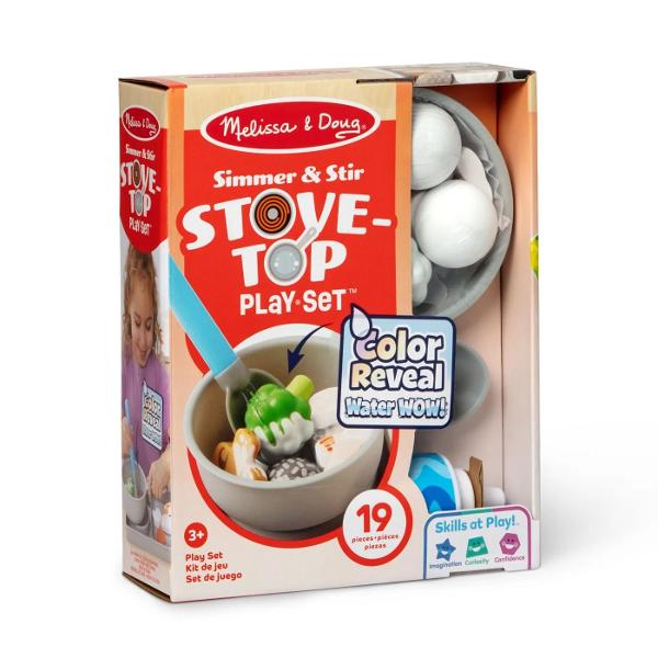 Aceasta jucarie interactiva le permite copiilor sa exploreze aventuri culinare prin simpla adaugare a apei Pe masura ce amesteca legumele si proteinele care isi schimba culoarea se transforma creand o experienta incantatoare pentru micii bucatari Setul include o lingura Water Wow pentru dozarea apei o oala si un aragaz pentru gatit si amestecat si o sticla pentru adaugarea unei note imaginative Cartonasul reutilizabil pentru meniu le permite copiilor sa creeze mese in mod repetat 
