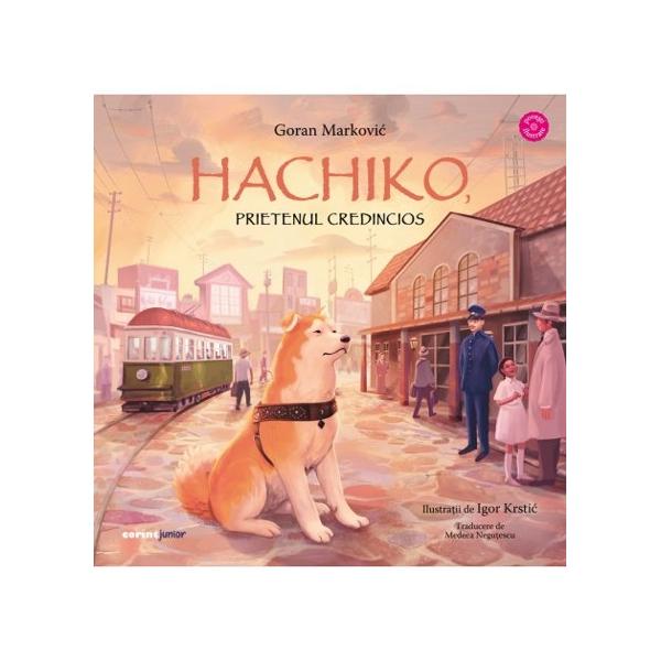 F&259; cuno&537;tin&539;&259; cu Hachiko un câine japonez din rasa Akita Inu care este adoptat de Ueno profesor la Universitatea din Tokio &537;i mare iubitor de câini Înc&259; din prima zi cei doi sunt de nedesp&259;r&539;it Din recuno&537;tin&539;&259; pentru c&259; l-a îngrijit când era bolnav Hachiko începe s&259;-l înso&539;easc&259; pe Ueno diminea&539;a în drumul s&259;u spre gar&259; de unde lua 