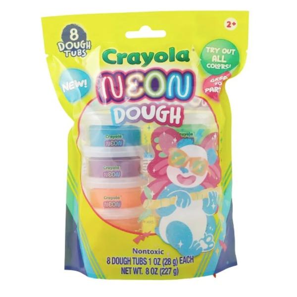 Cu noile masinute Cars cei mici se pot juca si repune in scena cursele din filmul Disney Cars Masinutele metalice infatiseaza fidel personajele Seturile Disney Pixar Cars 3 aduc in prim-plan personajele preferate ale animatiei Fiecare vehicul este realizat la scara 1 la 55 si are un design unic culori si detalii ca originalele Copiii pot crea scenarii diferite si episoade de aventura folosind perechile de masini favorite Machetele de masini sunt alegerile perfecte atat pentru copii cat 