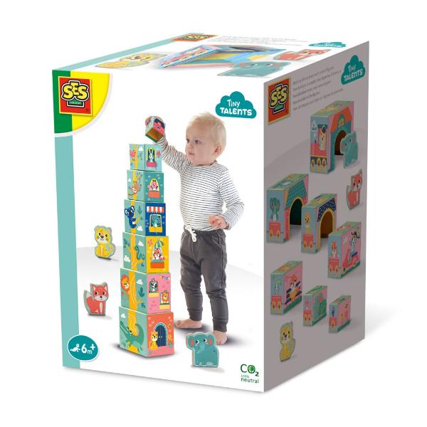Cu acest set de la SES Creative copiii se pot distra ore în &537;ir &536;apte cutii de stivuire deschise cu ilustra&539;ii super distractive g&259;zduiesc cele trei figurine-animale din lemn care vin impreuna cu acest set Stivui&539;i blocurile în moduri diferite &537;i l&259;sa&539;i animalele s&259; treac&259; prin g&259;urile din turn Fiecare latura a turnului are o tem&259; diferit&259; Face&539;i un tren un copac o strad&259; un turn &537;i multe 