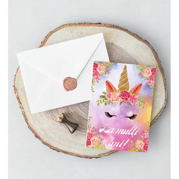 ”Felicit&259;rile cu Poezie s-au n&259;scut din dorin&539;a de a transmite emo&539;ii într-un mod personal &537;i tangibil Nu oferim doar o felicitare ci o mic&259; amintire ce p&259;streaz&259; frumuse&539;ea unui moment specialFiecare detaliu este ales cu grij&259; grafica rafinat&259; hârtia texturat&259; cu reflexii perlate plicul embosat cu modele elegante in relief &537;i sigiliul de cear&259; turnat &537;i pictat manual 