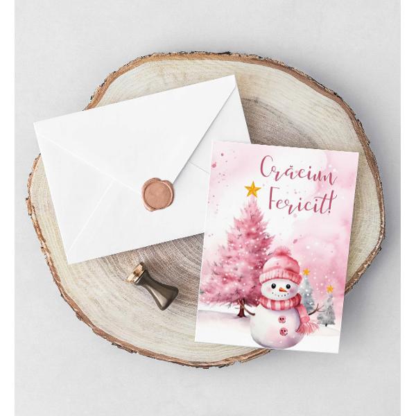 ”Felicit&259;rile cu Poezie s-au n&259;scut din dorin&539;a de a transmite emo&539;ii într-un mod personal &537;i tangibil Nu oferim doar o felicitare ci o mic&259; amintire ce p&259;streaz&259; frumuse&539;ea unui moment specialFiecare detaliu este ales cu grij&259; grafica rafinat&259; hârtia texturat&259; cu reflexii perlate plicul embosat cu modele elegante in relief &537;i sigiliul de cear&259; turnat &537;i pictat manual 