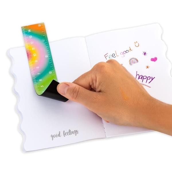 Adu culoare &icirc;n via&539;a ta Aceast&259; rigl&259; magnetic&259; pliabil&259; &537;i flexibil&259; de 30 cm &icirc;ntr-un gradient de culori frumos este ajutorul perfect &icirc;n via&539;a de zi cu zi Odat&259; pliat&259; este rapid&259; &537;i u&537;oar&259; de depozitat - &537;i poate fi folosit&259; &537;i ca semn de carte&nbsp;Disponibil&259; &icirc;n&nbsp;2 culori diferite Pretul afisat este per bucata Nu se poate alege culoarea se livreaza in 