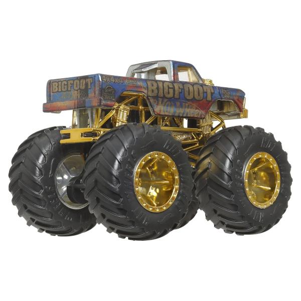 Masinuta Hot Wheels Monster Trucks ofera distractie garantata fanilor de vehicule off-road si colectiilor spectaculoase Modelul este realizat la scara mica dar impresioneaza prin designul robust detaliile realiste si rotile uriase gata de actiune Include un trofeu aurit simbolic pentru campioni si este perfect pentru curse cascadorii si joaca imaginativa Ideal pentru colectionari si copii pasionati de masinile Monster Trucks acest vehicul combina puterea viteza si stilul intr-un 