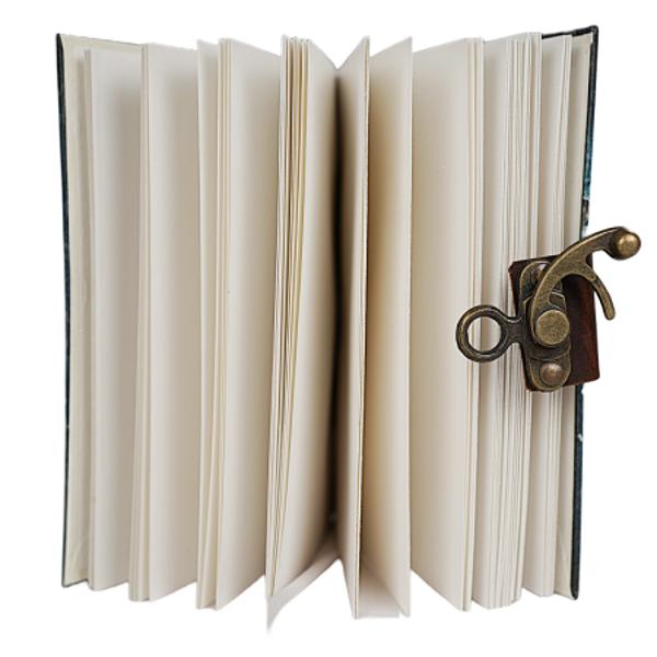 Jurnal Vintage dimensiune 175 x 125 cm coperti rigide hartie alba inchizatoare metalica