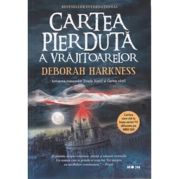 In inima Bibliotecii Bodleiene din Oxford profesorul universitar Diana Bishop descopera fara sa vrea in cursul cercetarilor ei un manuscris alchimic aflat sub o vraja Desi se trage dintr-un neam vechi si celebru de vrajitoare Diana nu vrea sa aiba de-a face cu vrajitoria asa ca dupa o analiza sumara returneaza manuscrisul Dar descoperirea ei pune in miscare o intreaga lume fantastica atragand pe urmele sale o sumedenie de demoni vrajitoare si vampiri 