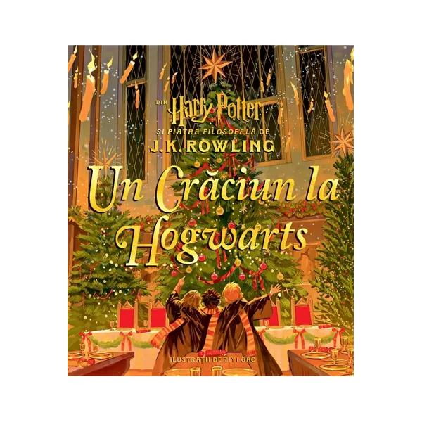 Extrase de text din Harry Potter &537;i piatra filosofal&259;Se apropia Cr&259;ciunul Într-o diminea&355;&259; pe la jum&259;tatea lui decembrie &351;coala Hogwarts se trezi sub un strat de z&259;pad&259; de câ&355;iva co&355;i Astfel începe capitolul doisprezece din Harry Potter &537;i piatra filosofal&259; care spune povestea înduio&537;&259;toare a primului Cr&259;ciun petrecut la Hogwarts de Harry Potter Sala Mare 