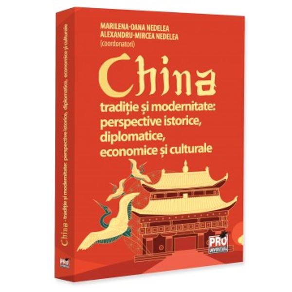 Aceasta lucrare ofera o analiza exhaustiva si pluridisciplinara a uneia dintre cele mai complexe si dinamice civilizatii ale lumii Coordonata de Marilena-Oana Nedelea si Alexandru-Mircea Nedelea cartea reuneste o colectie de studii aprofundate care exploreaza intersectia fascinanta dintre mostenirea milenara a Chinei si ascensiunea sa fulminanta ca putere globala in secolul XXIVolumul navigheaza cu eruditie prin epoci istorice 