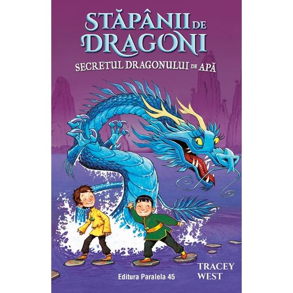 Drake este încântat s&259; fie St&259;pân de Dragoni în slujba regelui Roland Piatra Dragonilor un cristal magic le permite lui Drake Rori Bo &537;i Ana s&259;-&537;i antreneze dragonii &537;i chiar s&259; zboare cu ei Dar cineva încearc&259; s&259; fure piatra Iar Bo se poart&259; ciudat… 