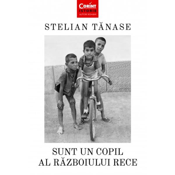 Sunt un copil al R&259;zboiului Rece Cortina de Fier mi-a ecranat existen&539;a A pus &537;tampila «Strict interzis» în dreptul fiec&259;rei decizii pe care am luat-o Istoria nu re&539;ine asemenea am&259;nunte Ea spune doar c&259; fiecare a tr&259;it încercând s&259; supravie&539;uiasc&259; r&259;ului Dup&259; Ialta &537;i Potsdam mai multe genera&539;ii au fost irosite La final unii s-au mântuit pe baricadele Revolu&539;iei 