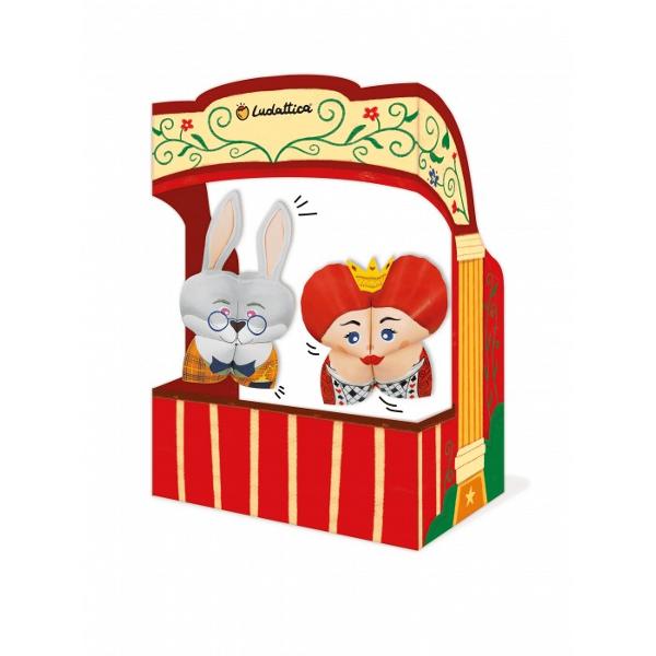 Set de Teatru de P&259;pu&537;i Origami &ndash; Alice &icirc;n &538;ara Minunilor 5 aniExplora&539;i t&259;r&acirc;mul magic al &bdquo;&538;&259;rii Minunilor&rdquo; cu acest set de teatru de p&259;pu&537;i origami inspirat de povestea lui Alice Copiii pot crea personaje &icirc;ndr&259;gite precum Alice Iepurele Alb P&259;l&259;rierul Nebun &537;i Regina de Cup&259; folosind tehnici de pliere origami Dup&259; ce personajele sunt gata 