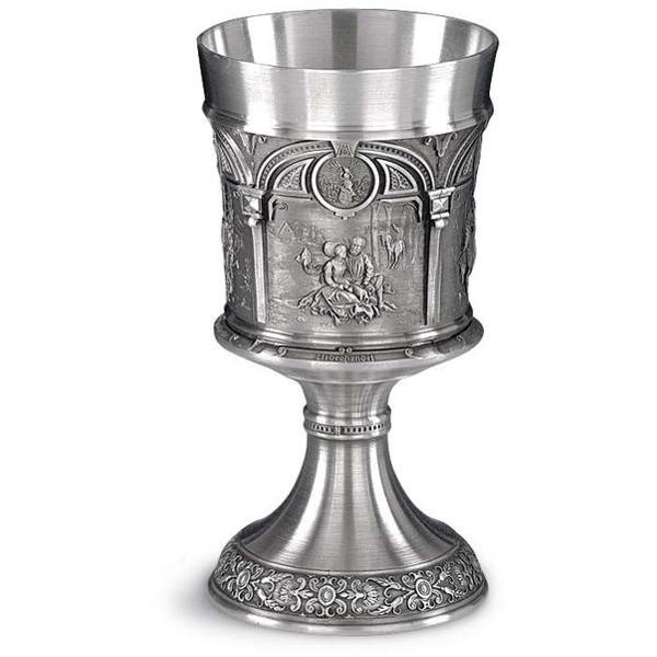 Paharul de vin&nbsp;Weinroemer 14L DUERER&nbsp;combina eleganta traditionala cu functionalitatea moderna fiind ideal pentru servirea vinurilor albe sau rosii Cu o capacitate de 250 ml paharul permite aprecierea aromelor si culorii vinului oferind o experienta completa de degustareDesignul sau rafinat si transparent subliniaza calitatea bauturii in timp ce forma confortabila 