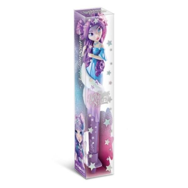 Pixul cu personajul Nebulia din colec&539;ia Nebulous Stars este mai mult dec&acirc;t un simplu stilou &ndash; este o combina&539;ie unic&259; &icirc;ntre figurina 3D decorativ&259; &537;i instrument de scris practic Perfect pentru feti&539;ele care ador&259; personajele magice &537;i papet&259;ria original&259; acest pix va deveni rapid preferatul lor la &537;coal&259; &537;i acas&259;