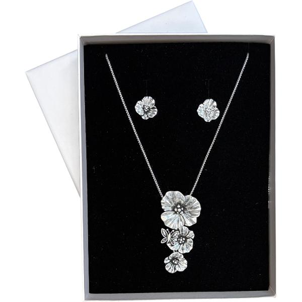 Set cu colier si cercei din zamac argintiu 95 cm QM241-242