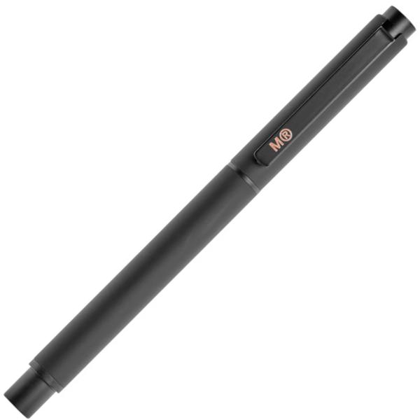 Alege&nbsp;Rollerball Metalic Matte Miquelrius&nbsp;pentru un scris fin precis &537;i elegant Acest pix rollerball combin&259; designul modern cu performan&539;a fluid&259; a cernelii pe baz&259; de ap&259; Este potrivit pentru birou &537;coal&259; sau utilizare profesional&259; zilnic&259;Pixul rollerball are dimensiunea de&nbsp;strong data-start558 